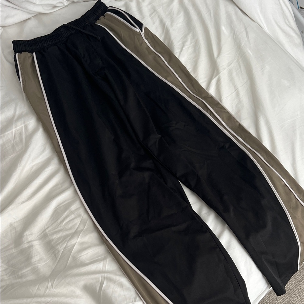 Black and Tan Joggers (unisex)